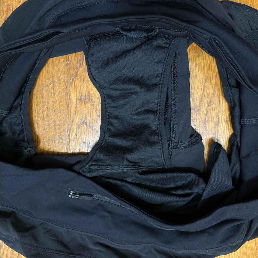 EUC Lululemon Motionful Short 3” - Picture 5 of 6